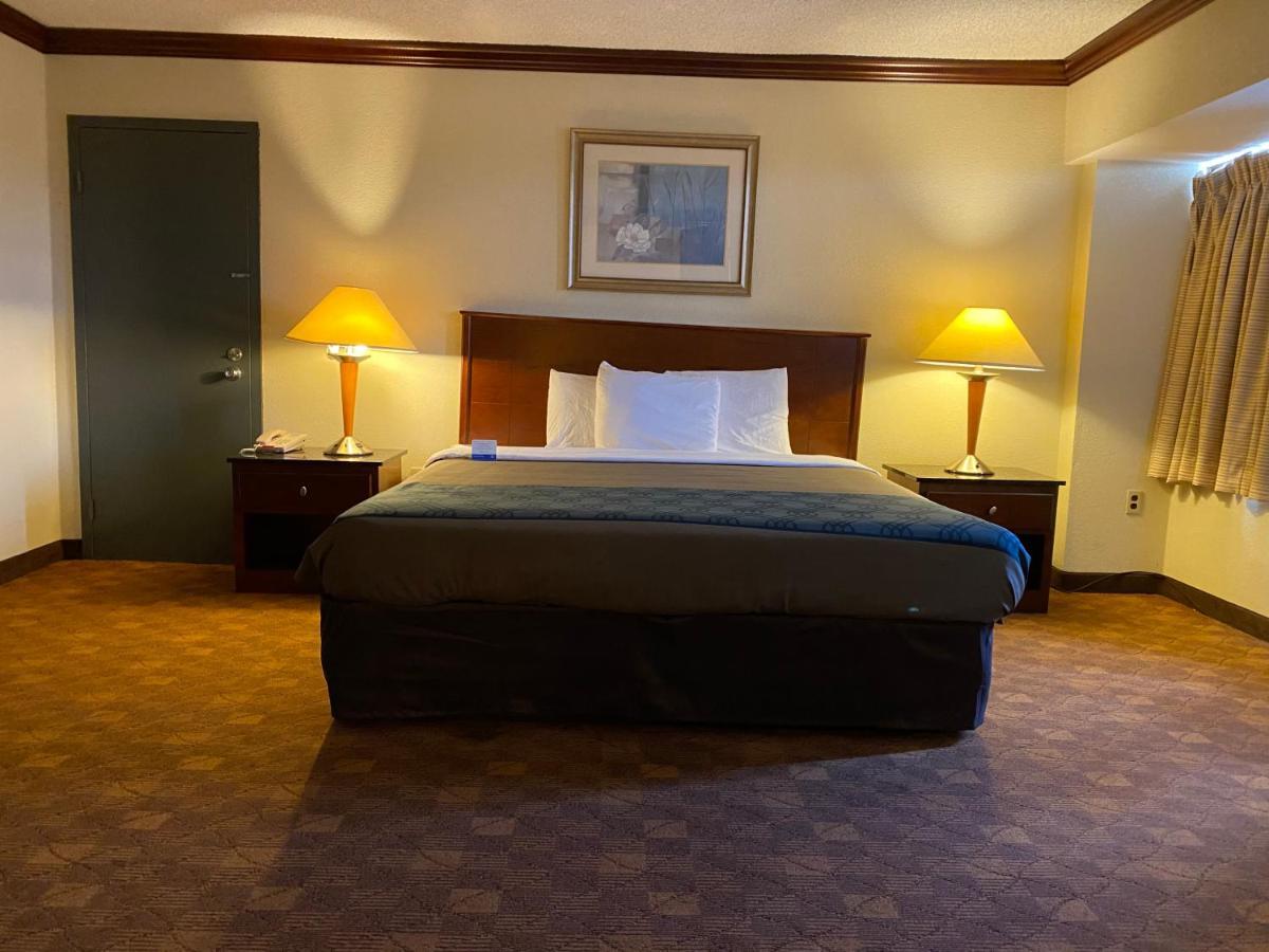 Rodeway Inn Sandston Phòng bức ảnh