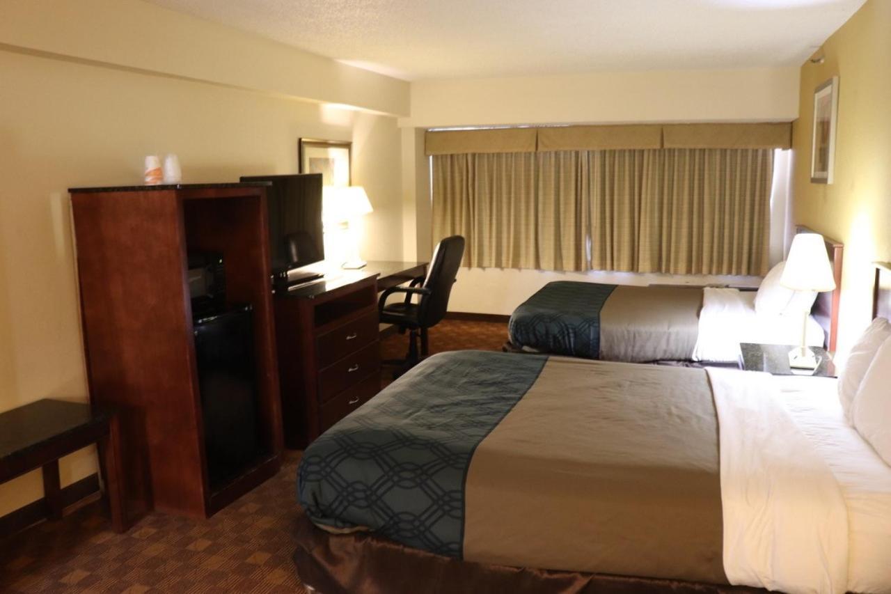 Rodeway Inn Sandston Ngoại thất bức ảnh