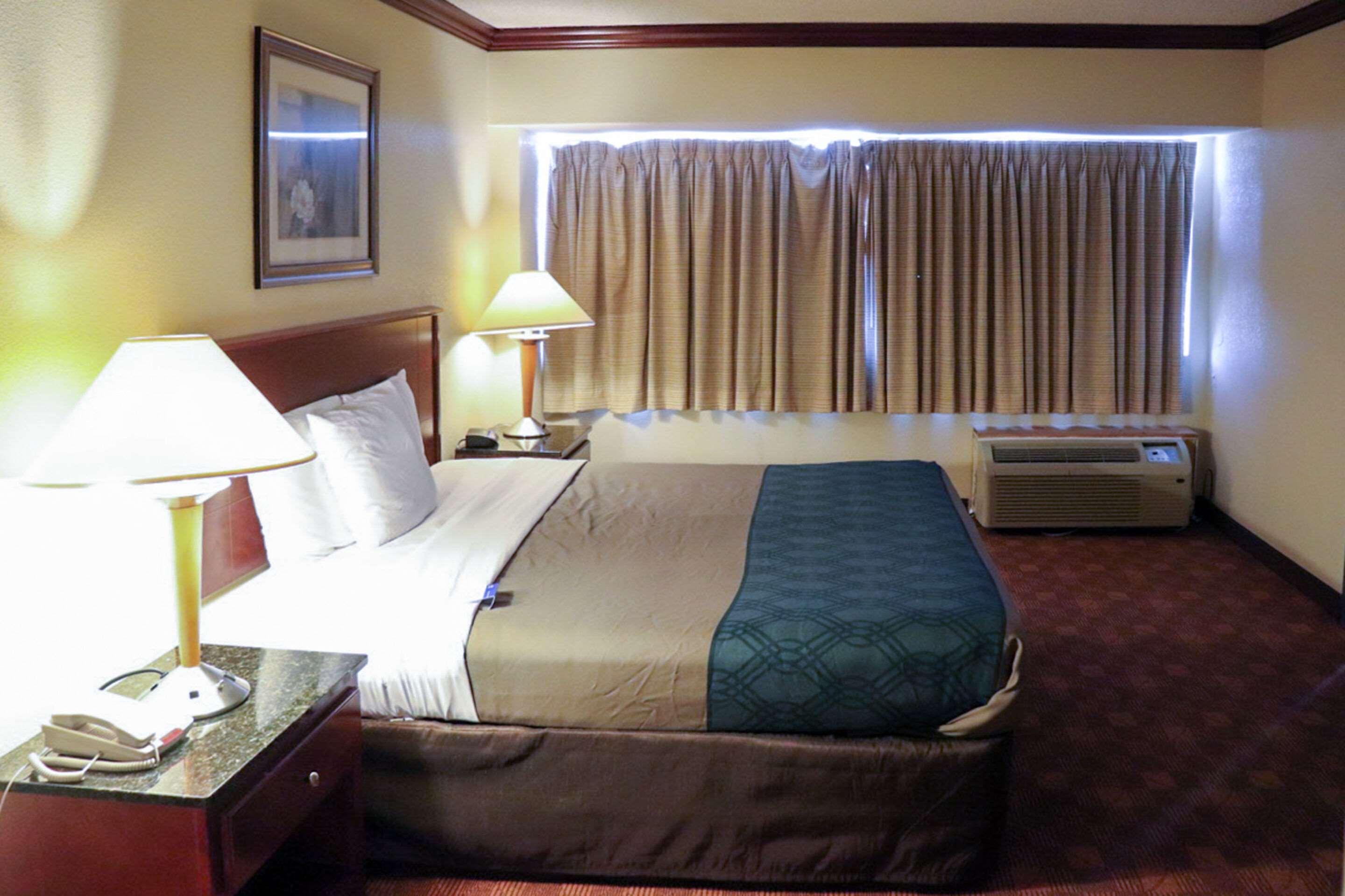 Rodeway Inn Sandston Ngoại thất bức ảnh