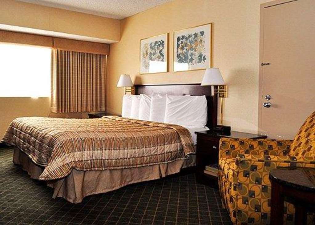 Rodeway Inn Sandston Phòng bức ảnh