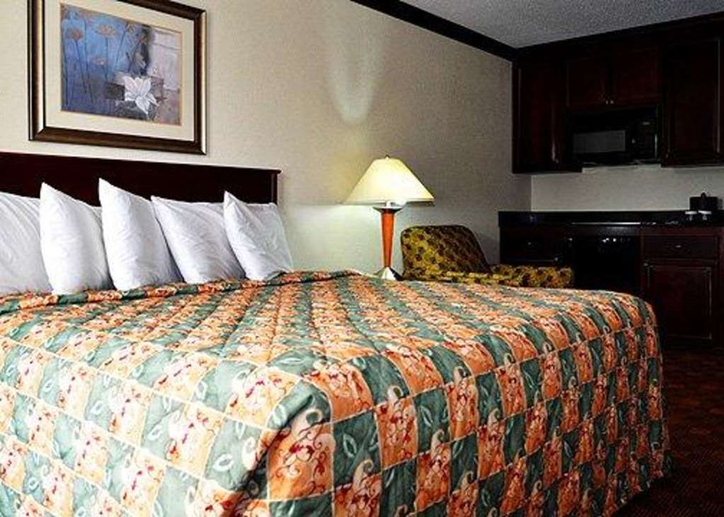 Rodeway Inn Sandston Phòng bức ảnh